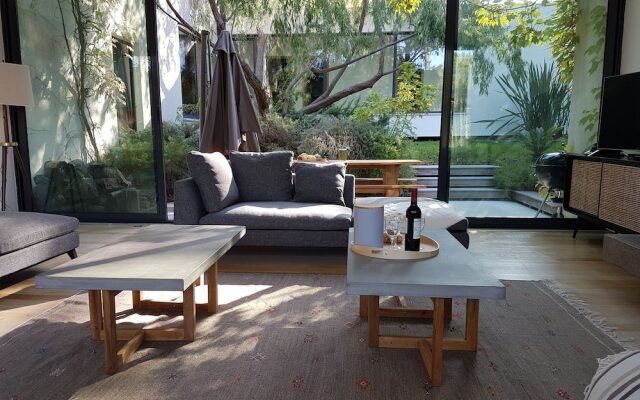 Aroeira Paradise Villa by Host-Point