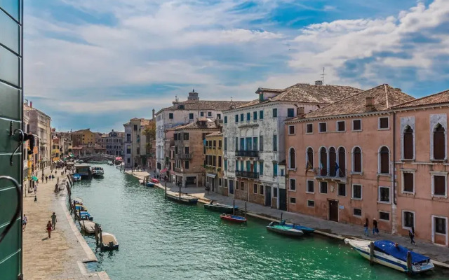 Palazzina Canal - Experience and Enjoy 5 Elegant Bedrooms