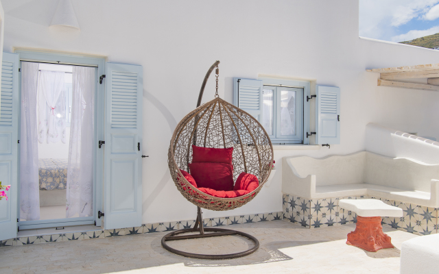 Starlight Luxury Seaside Villa & Suites