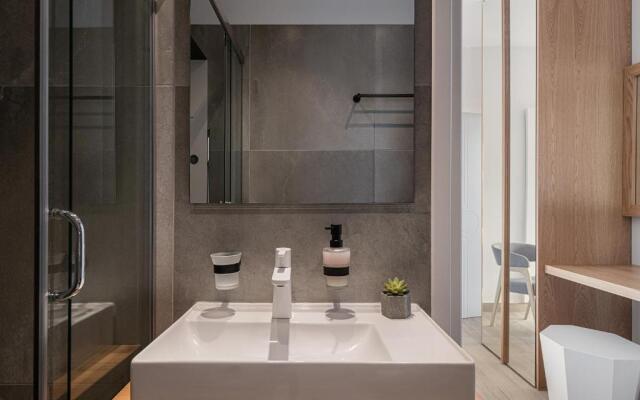 Elia Penthouse