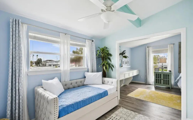 All Day Bay Dream by Ryson Vacation Rentals