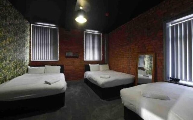 Casa Jungle Slps 20 Mcr Centre Hot Tub, Bar And Cinema Room Leisure Suite