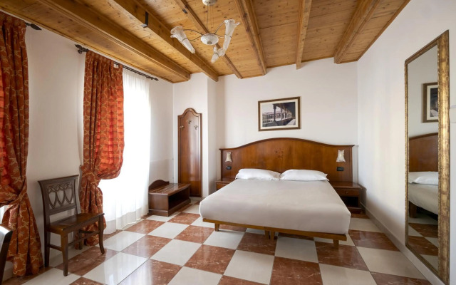 Hotel Ungheria Varese 1946