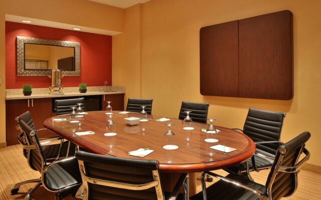 Courtyard Springfield Airport