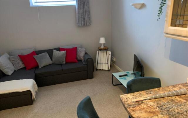 County House City Centre with parking Sleeps 4