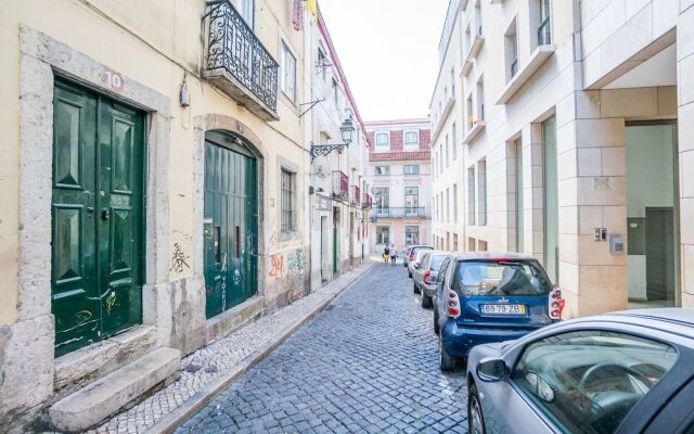 Chiado & Design Apartment