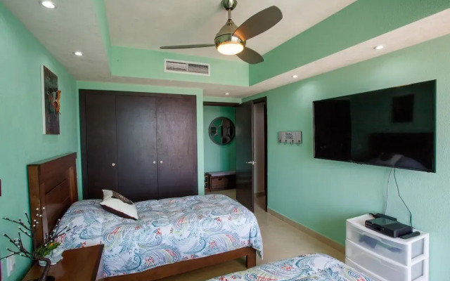 Oceanview 2 Bedroom Condo With Balconies