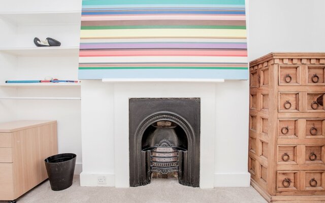 Elegant Victorian 3 Bed Home near Hammersmith