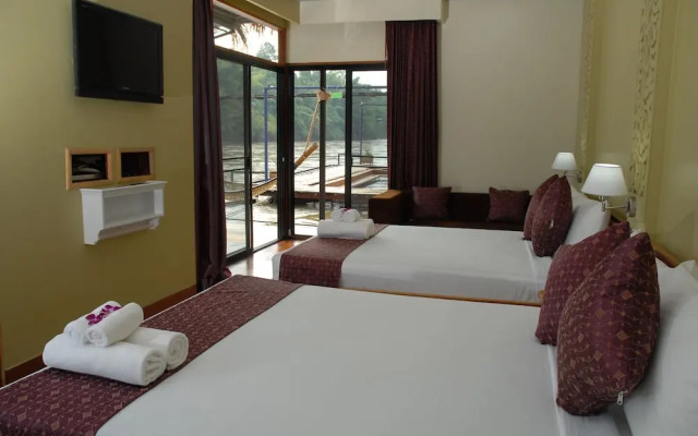 Boutique Raft Resort