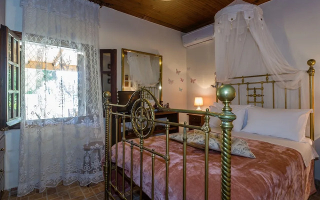 Maria's Countryside House