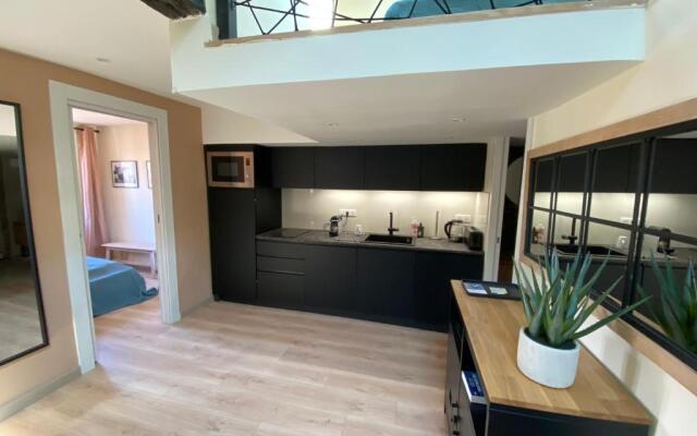 06A2 - Cœur du Vieux Nice bel appartement moderne rénové