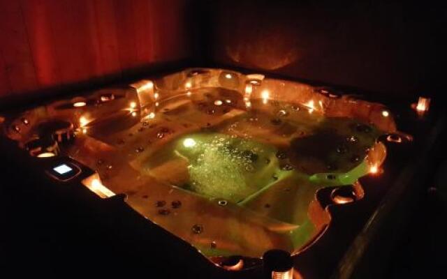 Whirlpool Suite Marrakesch-Lounge