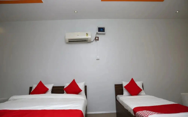 The Palms Resort By OYO Rooms