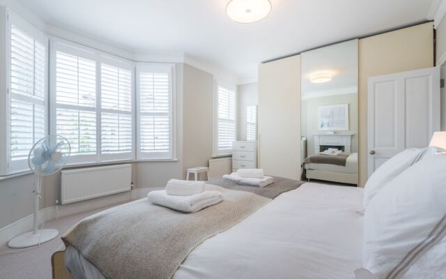 Lavish Nordic Styled Fulham Home by the Thames
