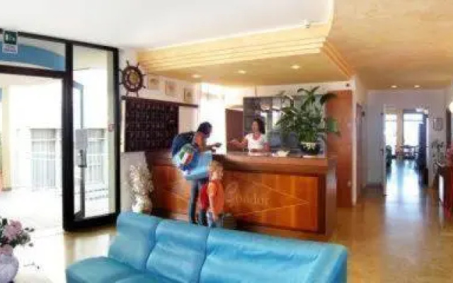 Hotel Condor