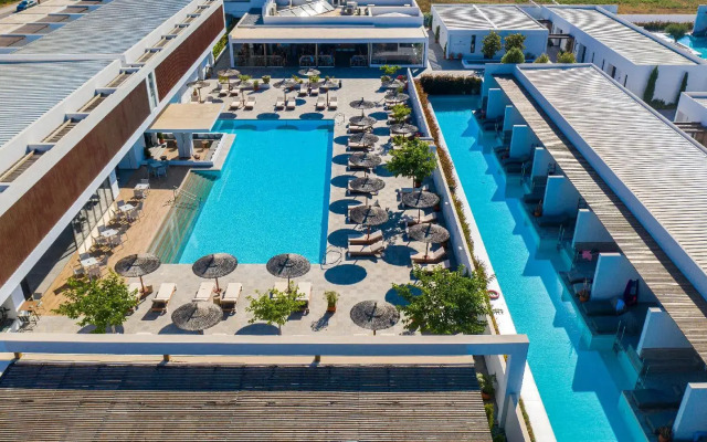 Pearl Beach Hotel