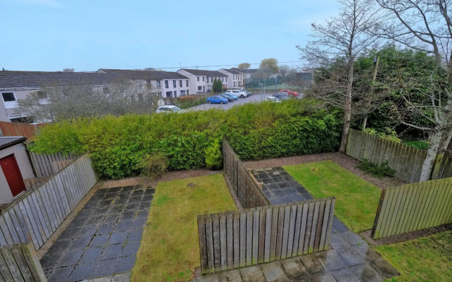 Netherhills Apartment