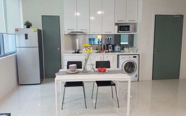 Summer Suites Vacation Home