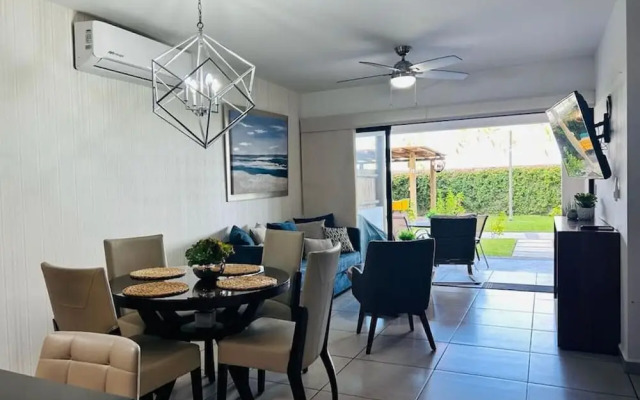 Palmilla Apartments