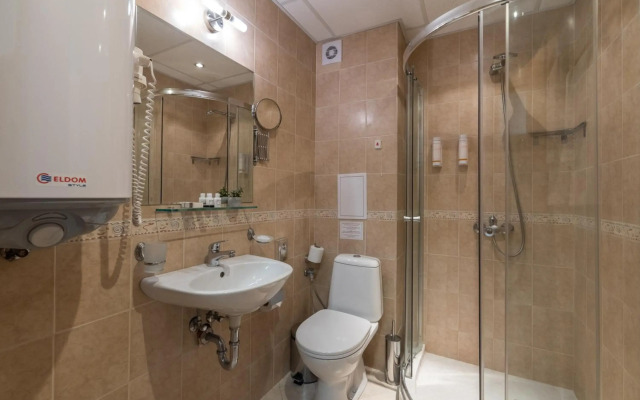 Grand Royale Apartment Complex & Spa
