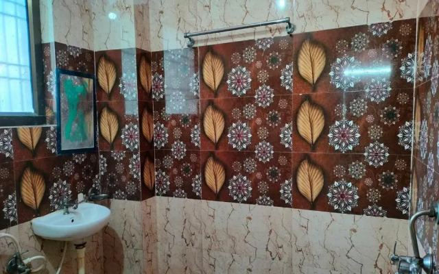 Shri Hari Residency by OYO Rooms
