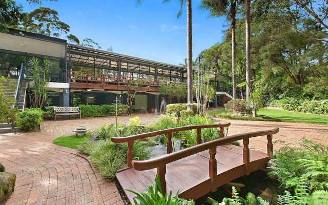 Checkers Resort & Conference Centre