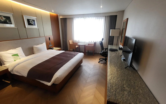 Shangria Beach Tourist Hotel