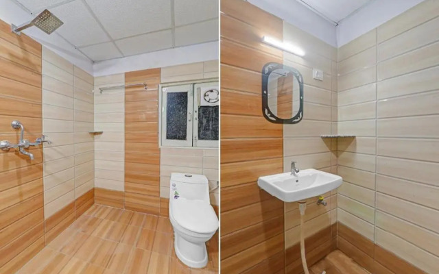 Oyo Flagship 92819 Hotel Surbhi G House