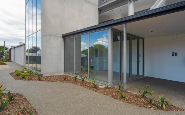 Tahunanui Oceanview Apartment