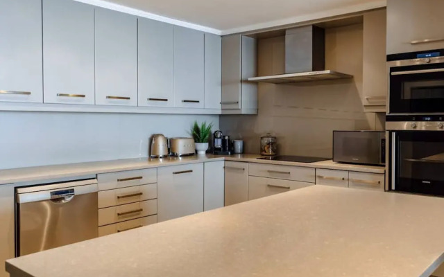 Bantry Place - Luxury Apartment