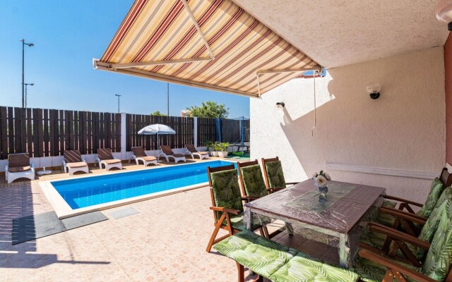 Nice Home in Pomer With Wifi and 3 Bedrooms