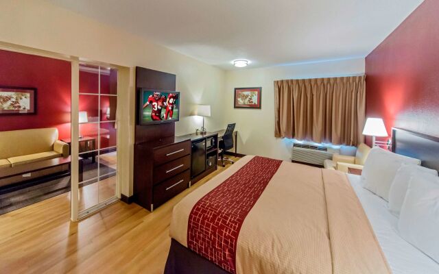 Red Roof Inn PLUS+ Raleigh Downtown – NCSU/Conv Center