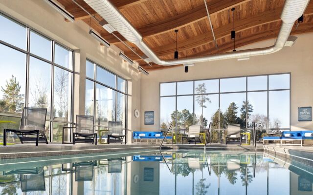 Aloft Charlotte Ballantyne