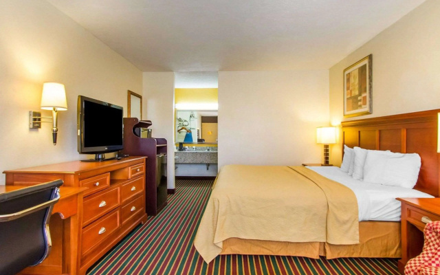 Quality Inn Dyersburg I-155