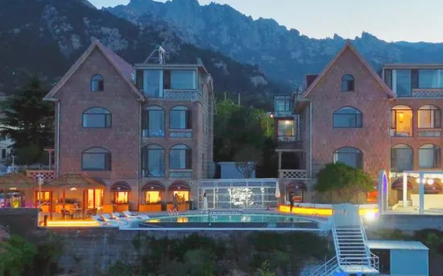Sanmengji Seaview Pool Vacation Homestay (Laoshan Scenic Area Branch) – Outside – Qingdao