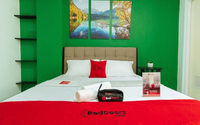 RedDoorz near C5 Kalayaan Avenue Makati