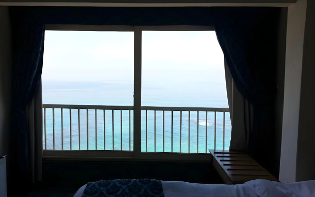 Royal Crown Hotel