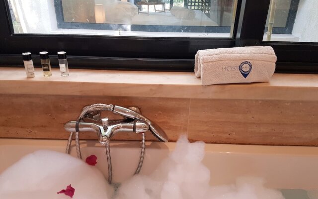 Aroeira Paradise Villa by Host-Point