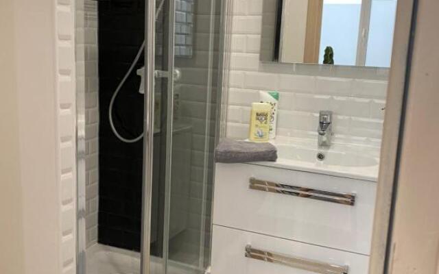 Large And Unique Souplex 60sqm, Well Located