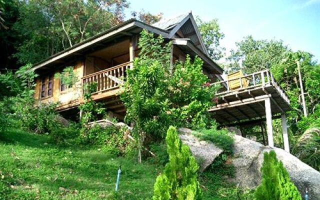 Lighthouse Bungalows and Restaurant