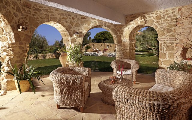 Bozonos Luxury Villa & Spa