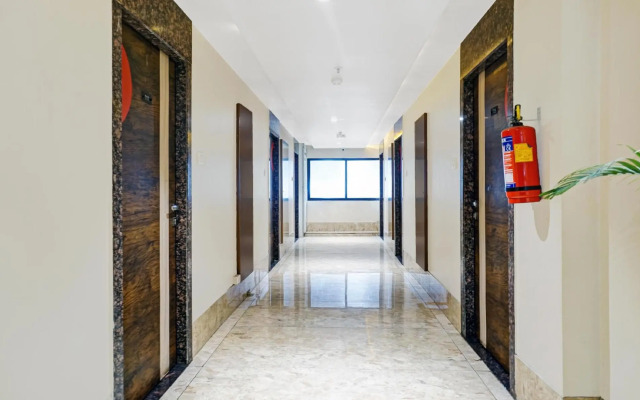 Classic Square by OYO Rooms