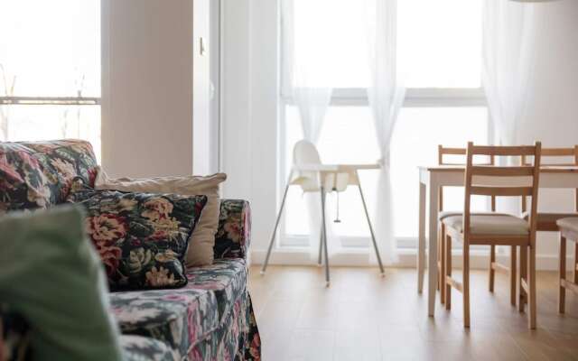 Rozlogi Sunny Apartment