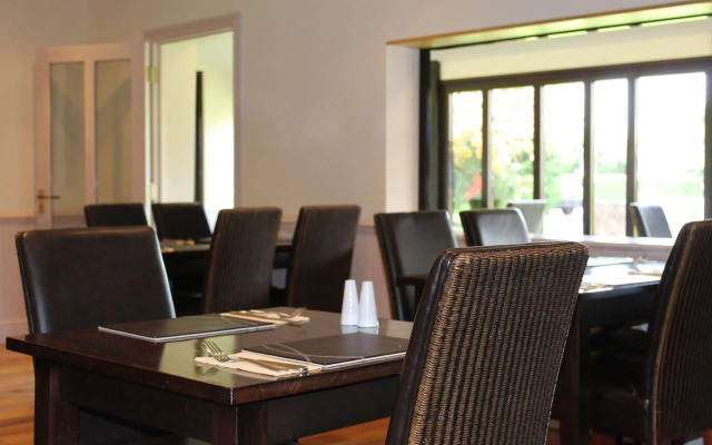 Oak Farm Hotel