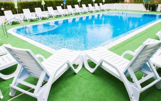 Anixy Apart Hotel