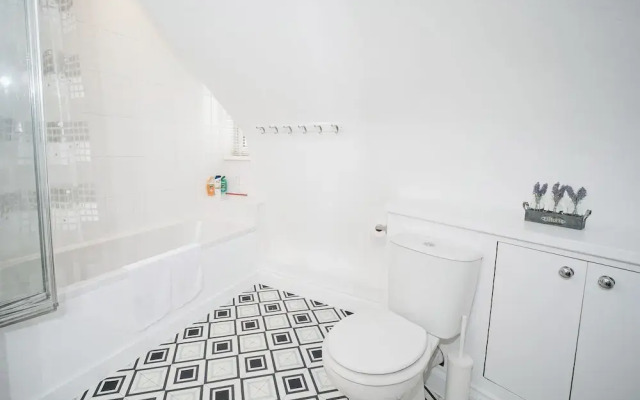 Flat 5 - 61 Old Dover Road