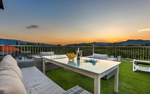 Contemporary apartment with rooftop terrace in Maribor