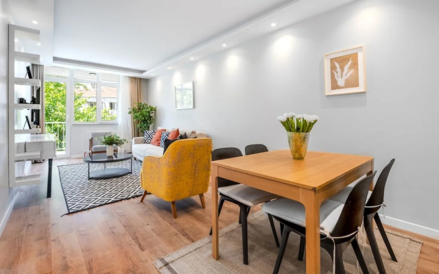 House w Garden 10 min to City s in Beyoglu