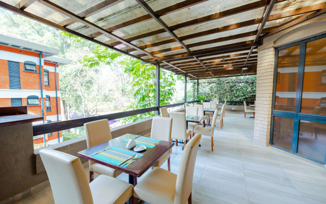 Heri Heights Hotel Apartments, SureStay Collection by BW