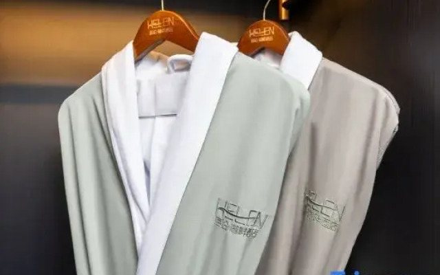 Helen Lakeside Hotel